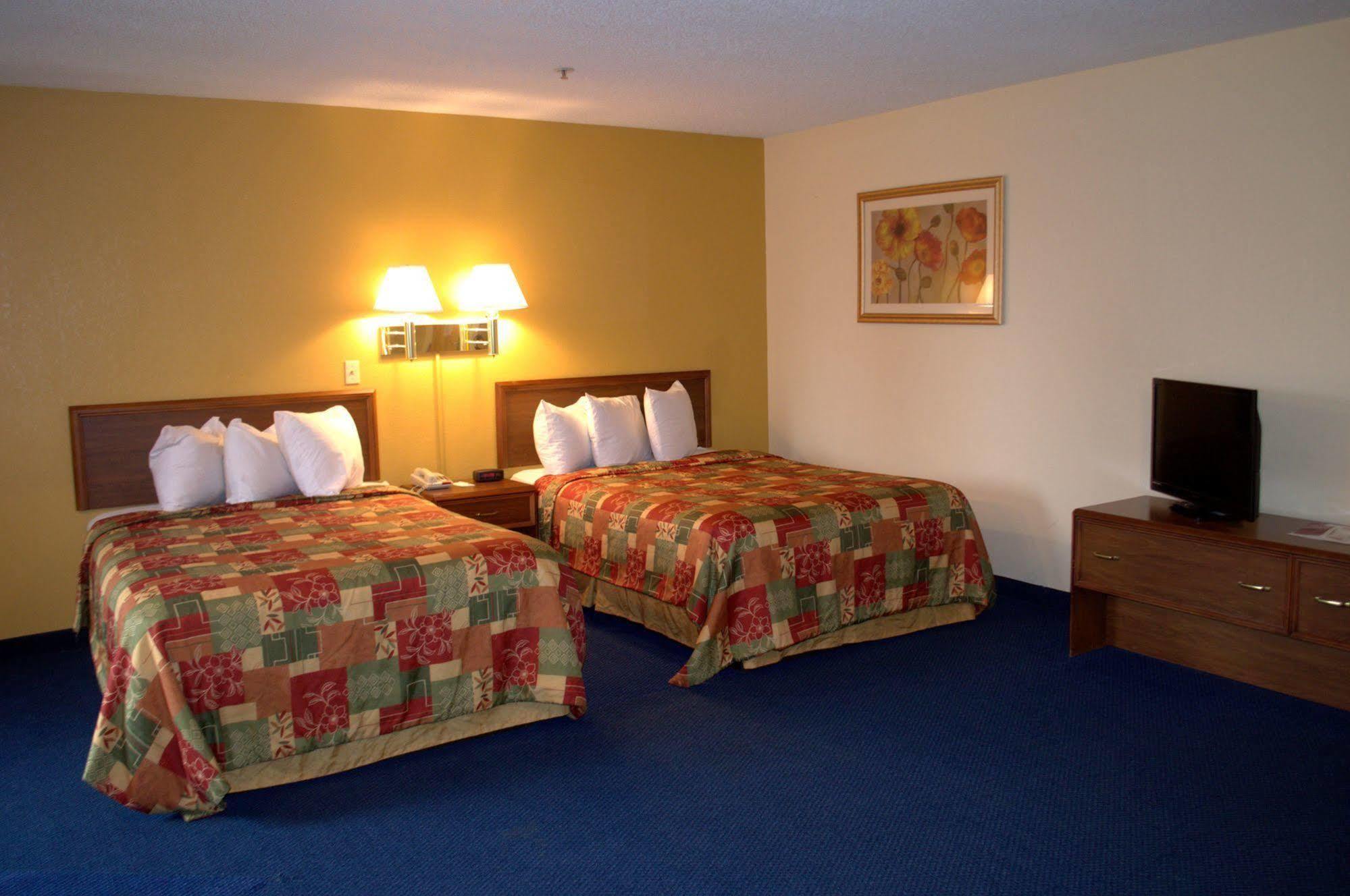 Budget Host Inn Sandusky Exterior photo